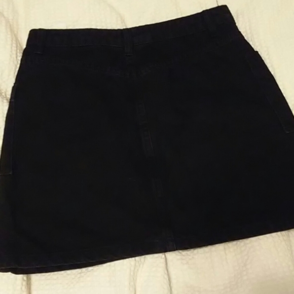Black skirt - Picture 2 of 2